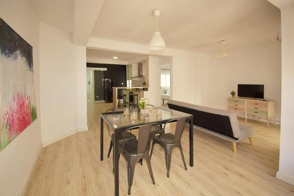 Apartamentos Centro กรานาดา ภายนอก รูปภาพ