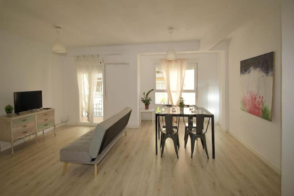 Apartamentos Centro กรานาดา ภายนอก รูปภาพ