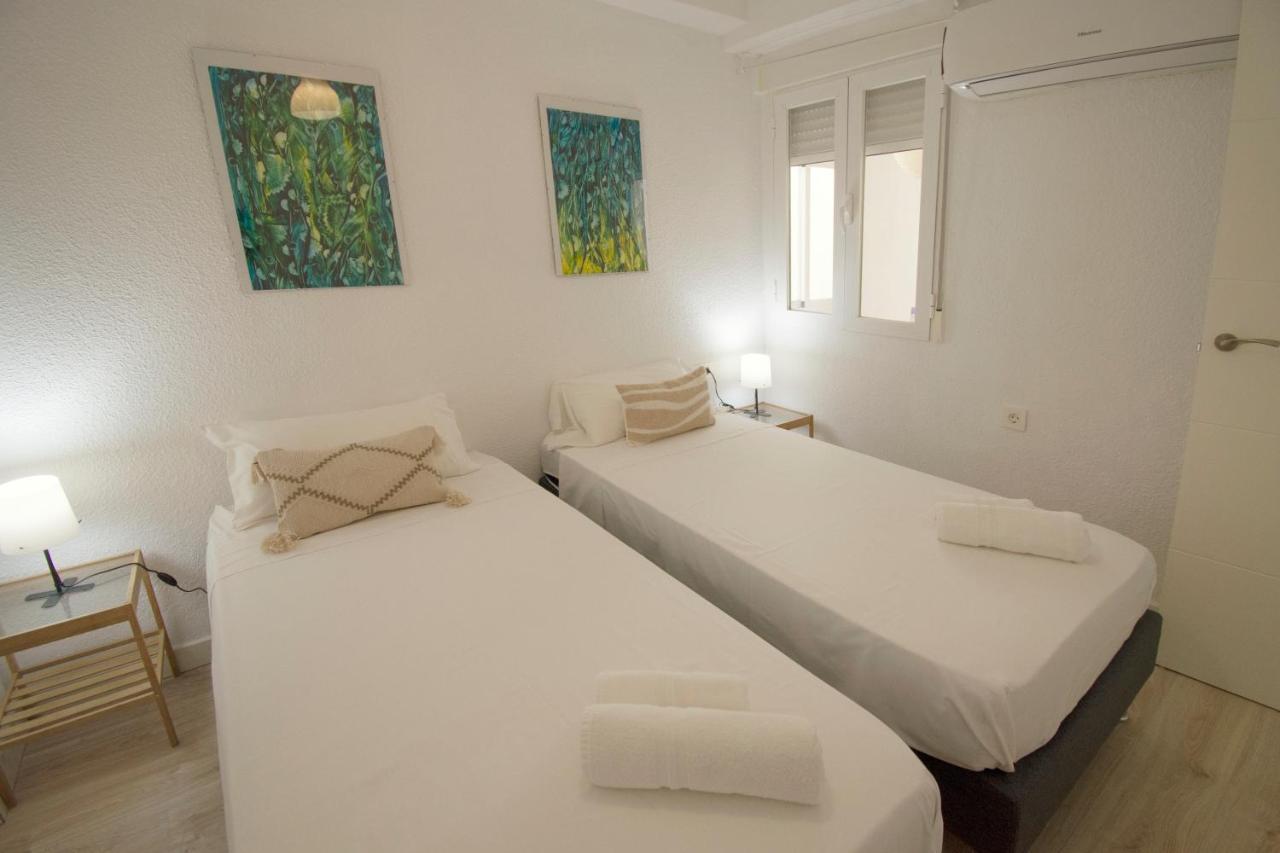 Apartamentos Centro กรานาดา ภายนอก รูปภาพ